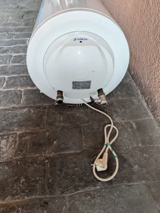 Calentador eléctrico Edesa 50L