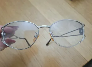 Occhiali da donna rotondi oro e arancio