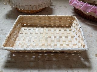 Cestas de mimbre decoradas