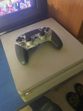 PS4 (PlayStation 4) + Mando + Uncharted