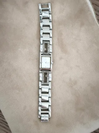 Reloj Guess Mujer Plateado