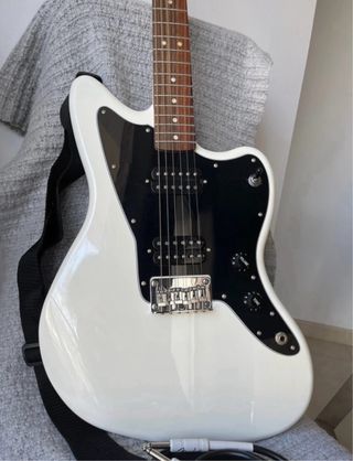 Squier Affinity Jazzmaster HH (Fender) + Pack