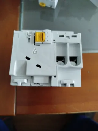 Interruptor Diferencial Schneider C60N 16A 30mA