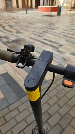 Patinete Eléctrico Xiaomi Mi 1S + Cargador y casco