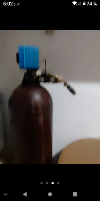 Filtro de plástico azul y negro