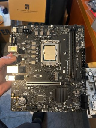 MSI H610M-E DDR4 + 13400F. Con garantia. Ram posib