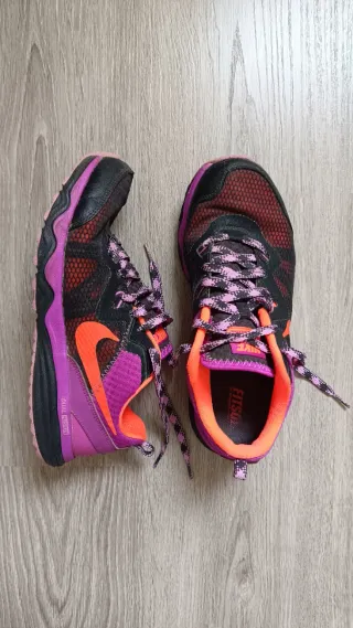 Zapatillas Nike senderismo mujer