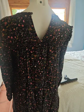 Vestido estampado floral marrón