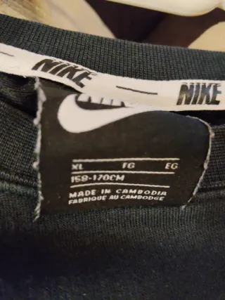 Sudadera Nike niño negra. Talla XL niño.