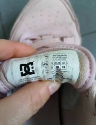 Bambas DC rosas talla 38