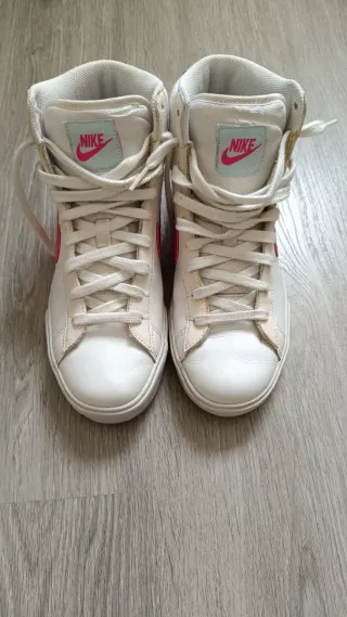 Zapatillas Nike Botín Blancas y Rosas