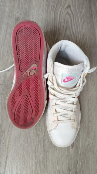 Zapatillas Nike Botín Blancas y Rosas