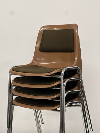 Sillas apilables Amat Barcelona 1980s