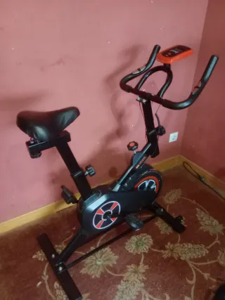 Bicicleta Estática con Pantalla Digital