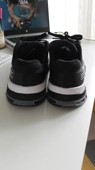 Zapatillas Nike Metcon Negras y Blancas