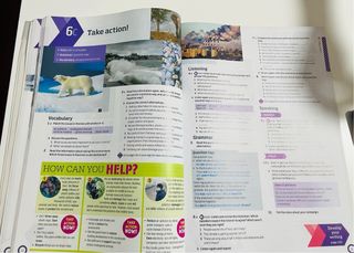 ROADMAP B1 STUDENTS BOOK WITH DIGITAL RESOURCES...