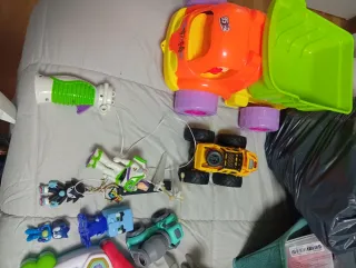 Lote de juguetes varios