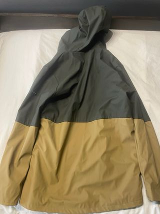 Gabardina Beige y Verde Oliva