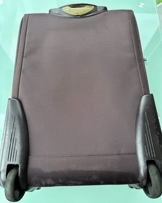 Maleta de cabina Samsonite de tela color berenjena