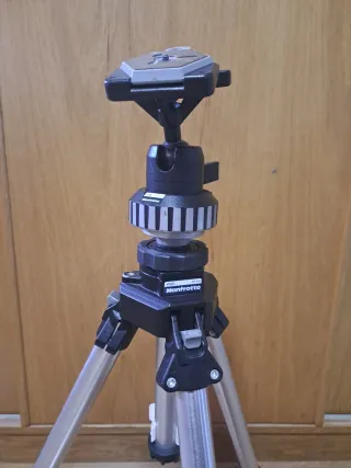 Trípode Manfrotto 055C con rótula 168