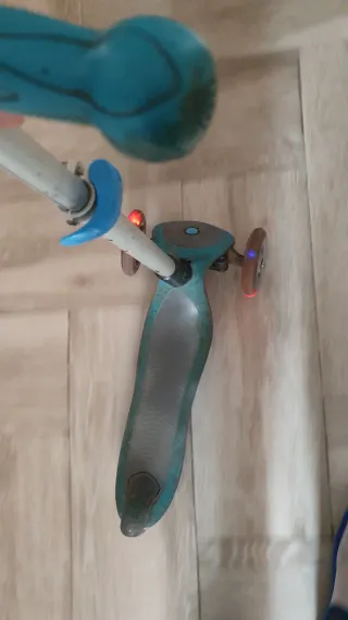 Patinete infantil 3 ruedas luces LED