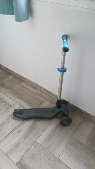 Patinete infantil 3 ruedas luces LED