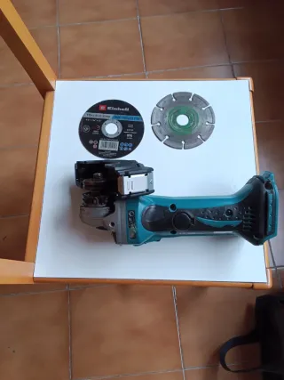 AMOLADORA RADIAL MAKITA BATERÍA 18V