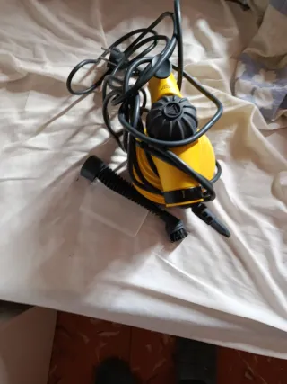 Máquina de limpieza a vapor amarilla