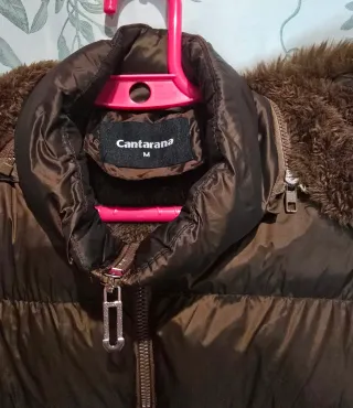 Abrigo acolchado marrón