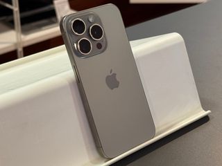 iPhone 15 Pro - GARANTIA