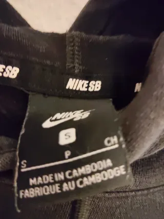 Sudadera Nike SB Negra con Capucha