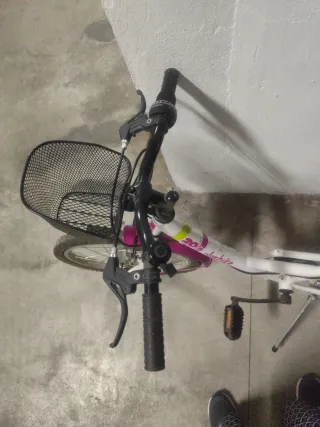 Bicicleta infantil rosa 20 como nueva