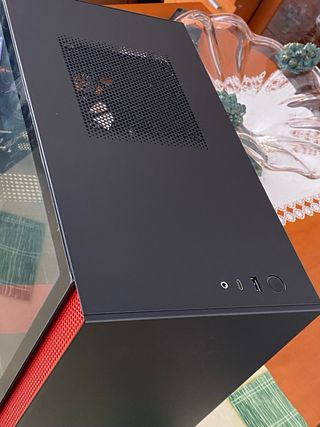Caja NZXT Mini ITX