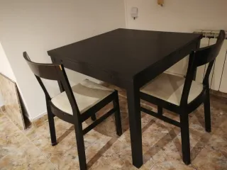 Mesa comedor IKEA BJURSTA negra