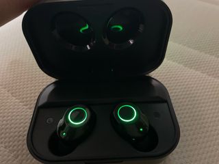 Auriculares con pantalla