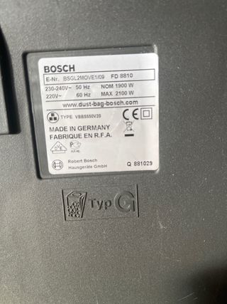 Aspiradora Bosch con accesorios