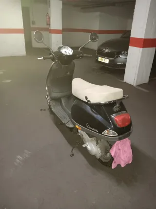 Vespa LX 50 Scooter Automática