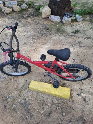 Bicicleta infantil Btwin roja