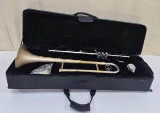 Trombon en DO con estuche y boquilla