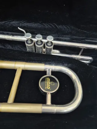 Trombon en DO con estuche y boquilla