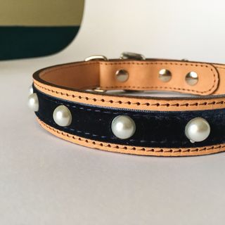 Collare luxury per cani in cuoio con mezze perle