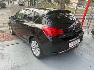 Opel Astra 2014
