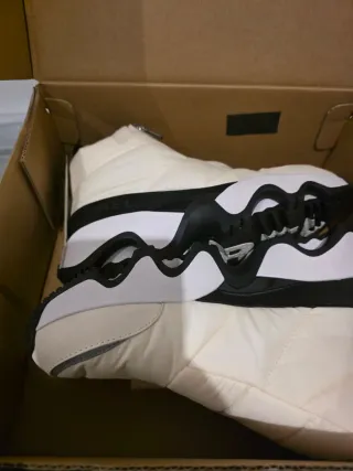 Botas Sorel Mujer Negras y Blancas