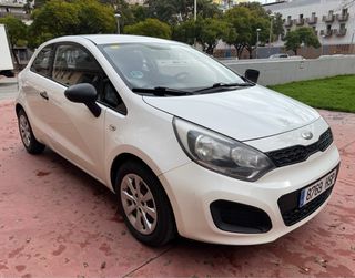 KIA Rio 2013 SOLO 93.000kms