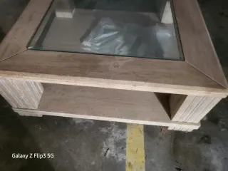 Mesa de centro de mármol y cristal