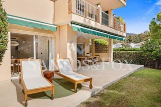 Piso en venta en Los Naranjos - Las Brisas en Marbella