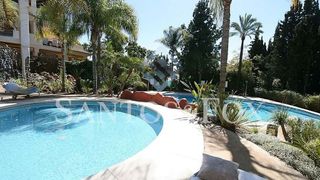 Piso en venta en Nueva Andalucía centro en Marbella