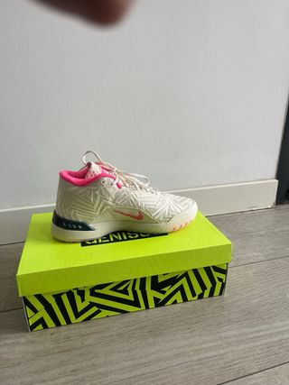 Nike LBJ NXXT Genisus QS Talla 45.5