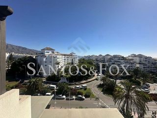 Piso en venta en Puerto Banús en Marbella