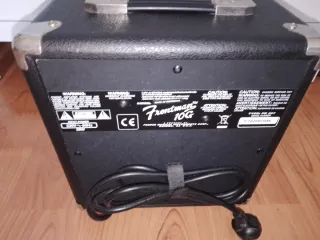 Ampli Fender Squier Frontman 10G